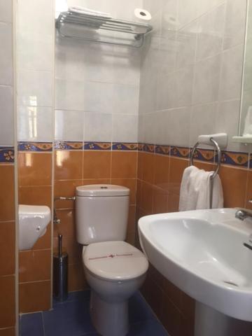 Covadonga Hotel *
